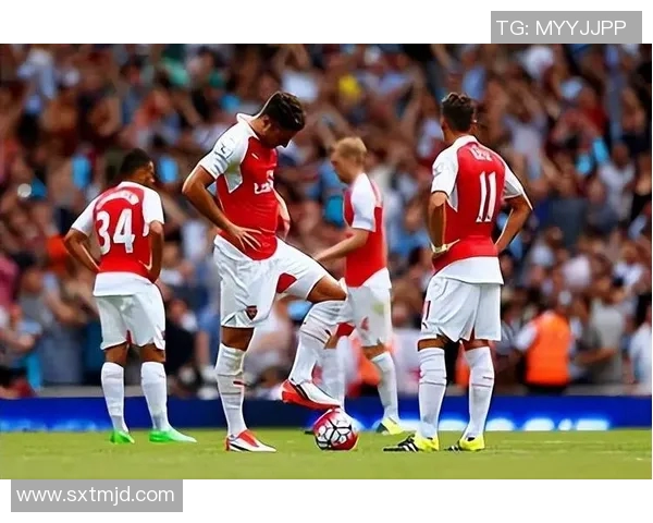 博格坎普与阿森纳的深厚情谊与传奇岁月的回顾与反思 博格坎普与阿森纳的深厚情谊与传奇岁月的回顾与反思