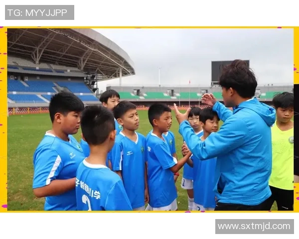 青春风采与足球梦想并存的帅气年轻明星球员展现无限魅力 青春风采与足球梦想并存的帅气年轻明星球员展现无限魅力