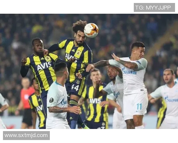 泽尼特与斯拉维亚激战正酣谁将赢得这场巅峰对决 泽尼特与斯拉维亚激战正酣谁将赢得这场巅峰对决